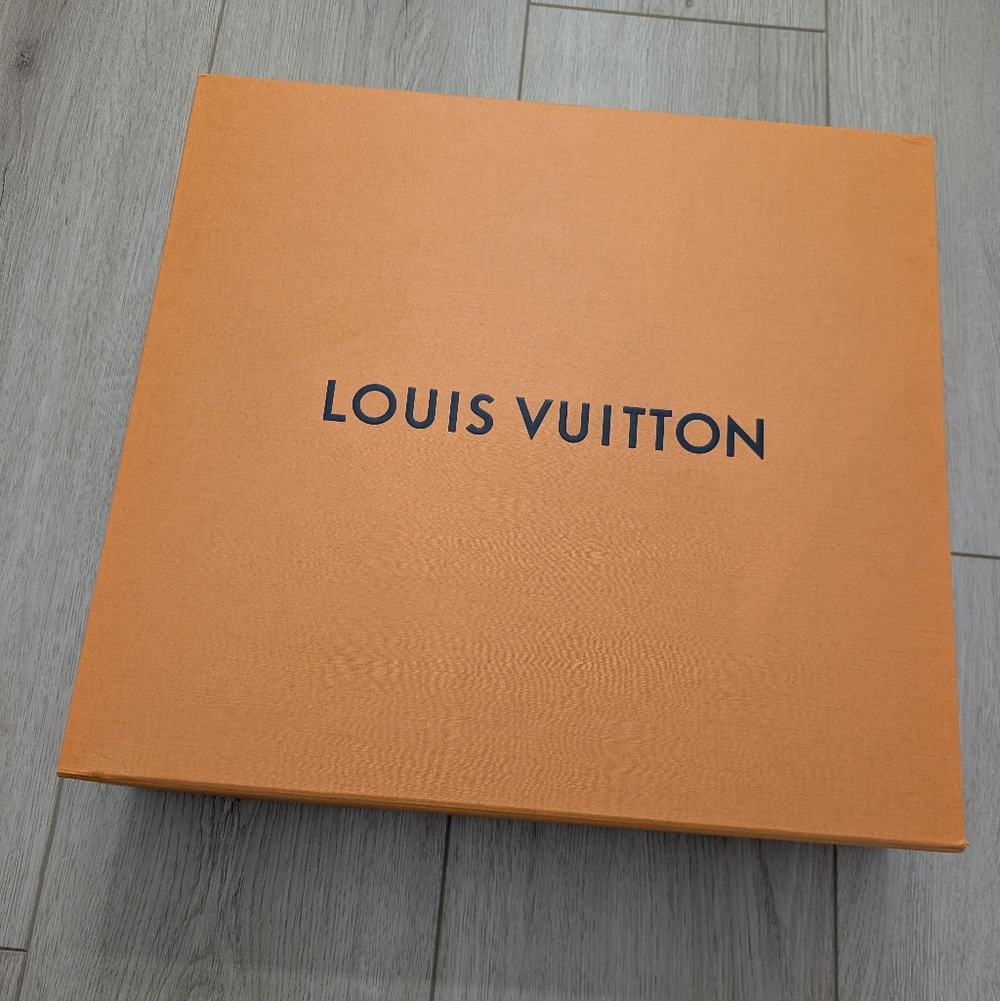 Authentic Louis Vuitton Large Orange Gift Box - Picture 2 of 11